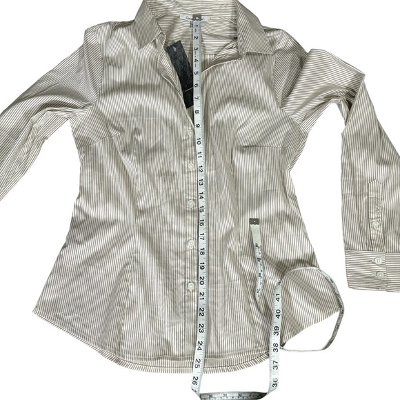 NWT Quintessential Pinstripe Button Down Long Sleeve Shirt Women’s Size Medium - Picture 13 of 14